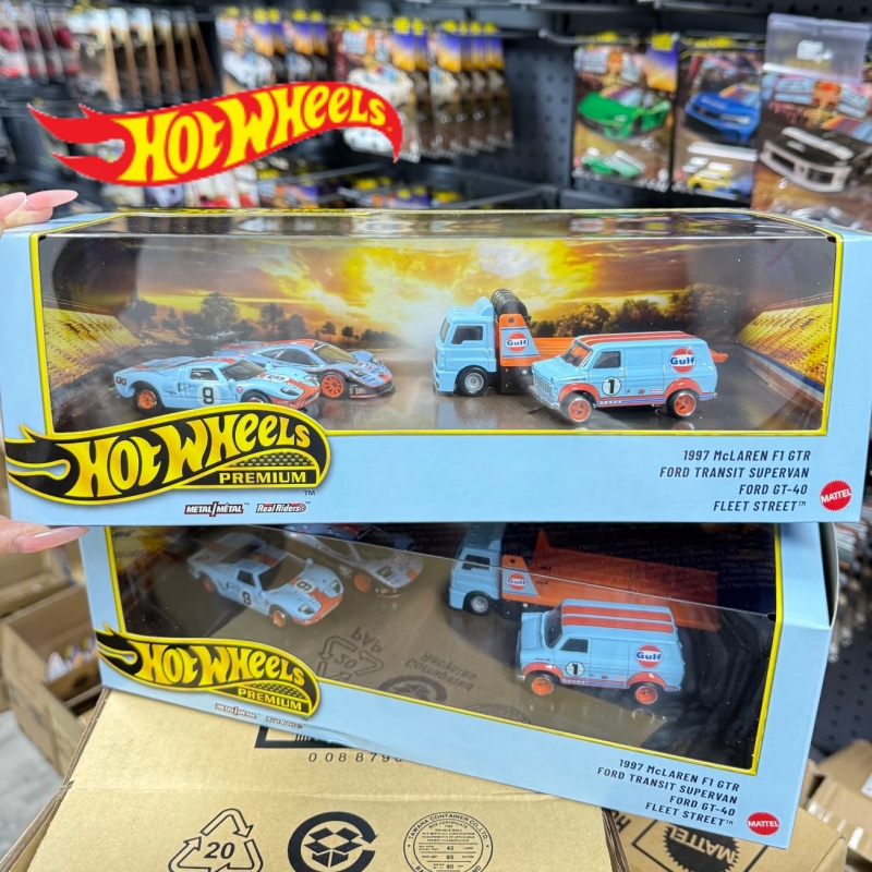 Vintage Collectible Toy Cars - New Hot Wheels Le Mans Garage