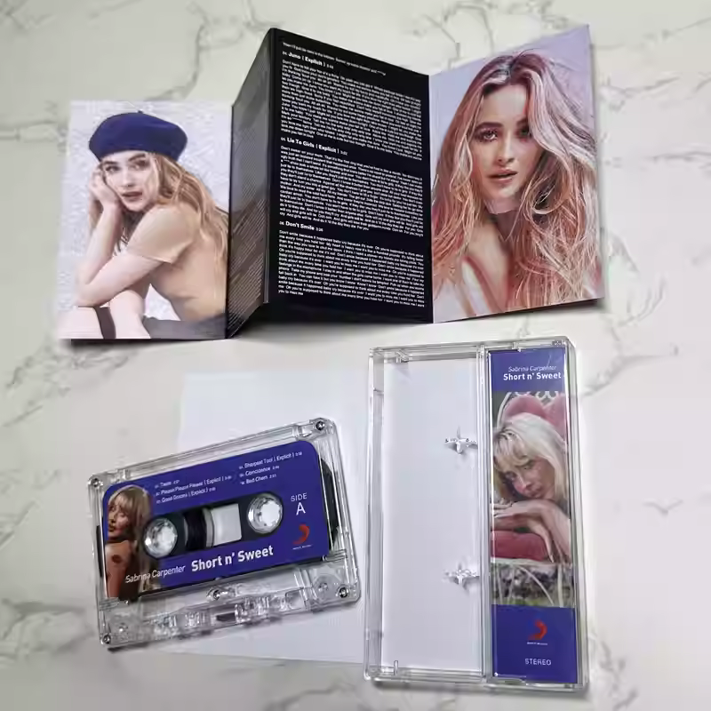 Vintage Pop Album Sabrina Carp – обзор и цена Vintage Collection