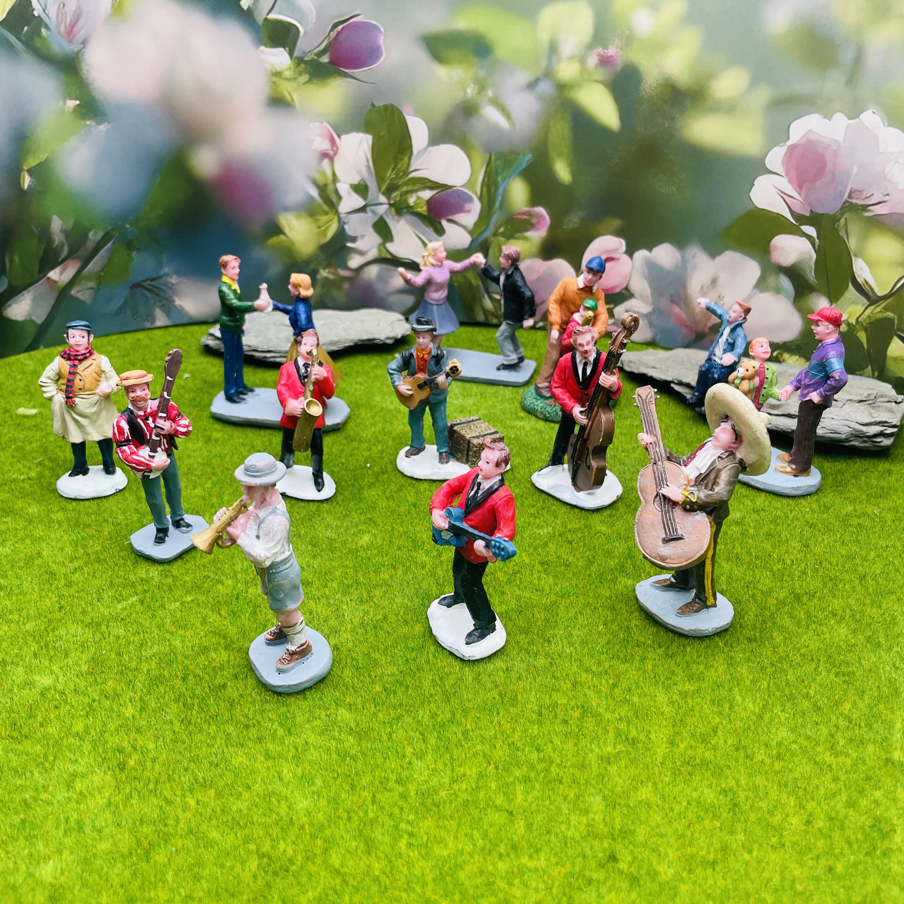 Hand Painted Vintage Musician  – обзор и цена Vintage Fairy Figurines Collectible